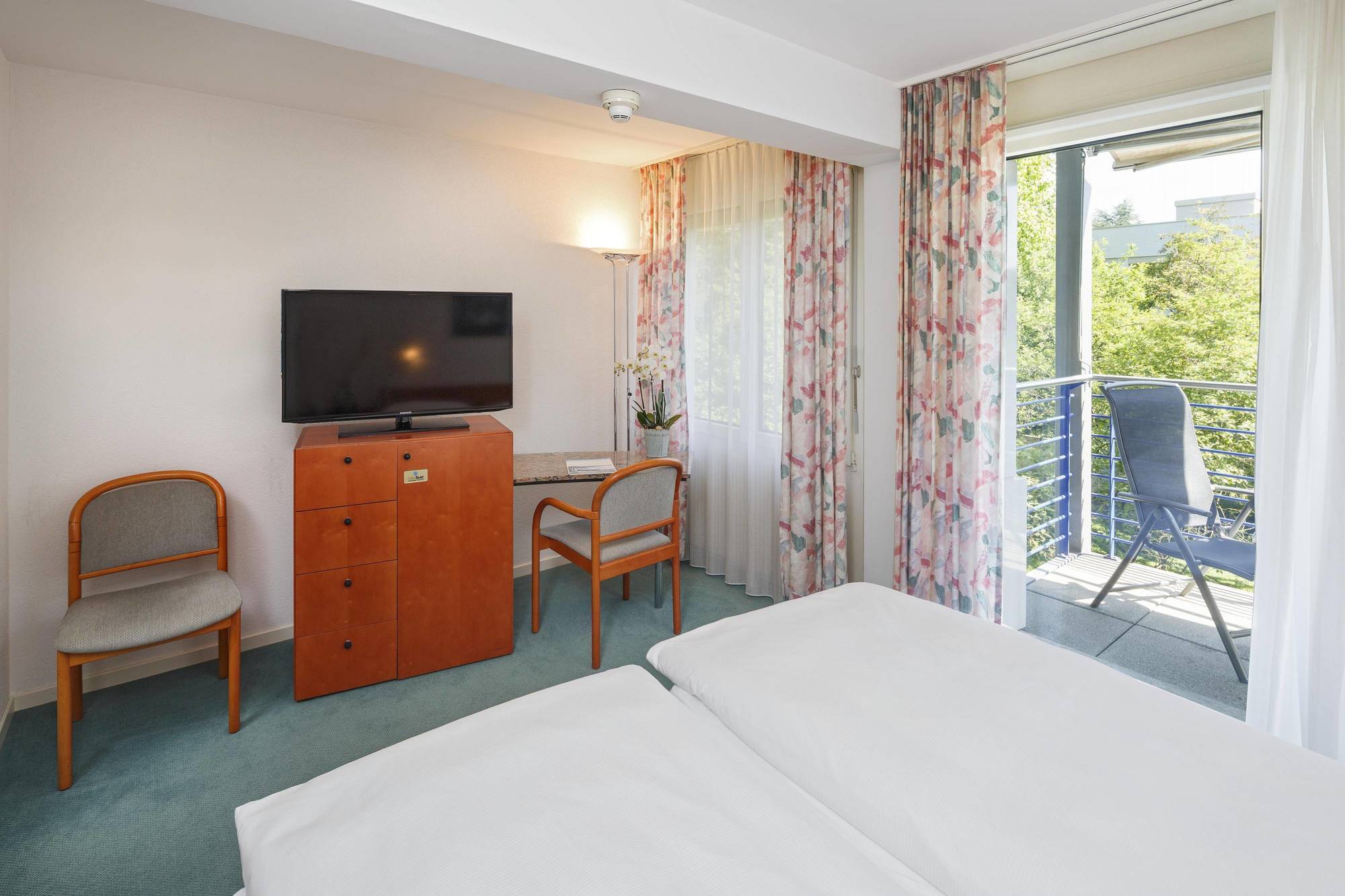 Wellness Hotel Tenedo - Thermalquellen Resort Bad Bad Zurzach Eksteriør billede